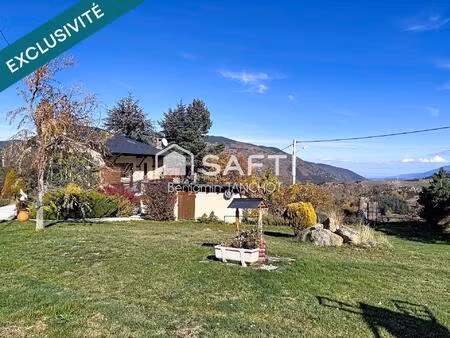 à 2 min des pistes : maison familiale sans vis-à-vis  terrain spacieux et vue plein sud.
