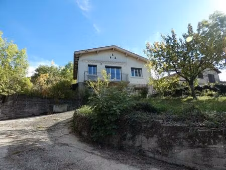 maison t4 d'environ 90m² à rénover avec garage en rez de chaussée de 90m² sur une parcelle