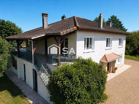 vivonne : maison 219m² 1800m² terrain !