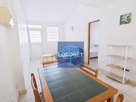 location - appartement t3 meublé à case-pilote