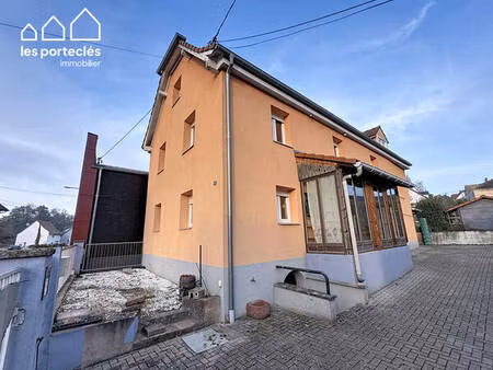 grande maison à découvrir