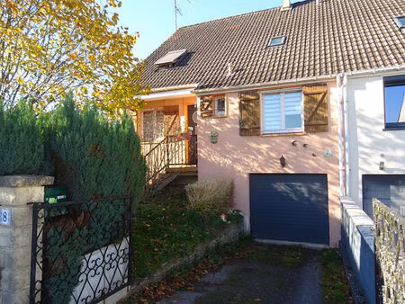 maison mitoyenne d'un coté de105 m2 sh à vivier au court