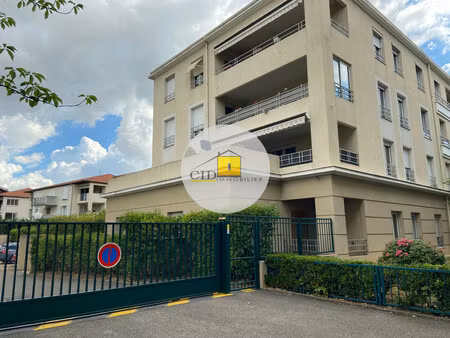 achat parking st priest 69800