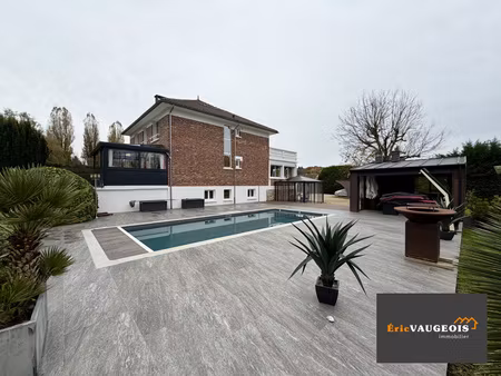 maison familiale de 230 m²  terrain arboré de plus de 20 000 m² à villiers-sur-morin (7758