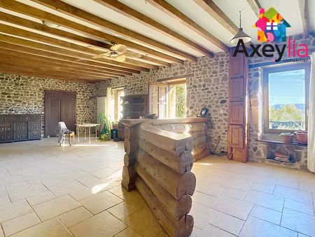 a vendre - saint-bonnet-des-quarts - corps de ferme sur 2 5 hectares de terrain