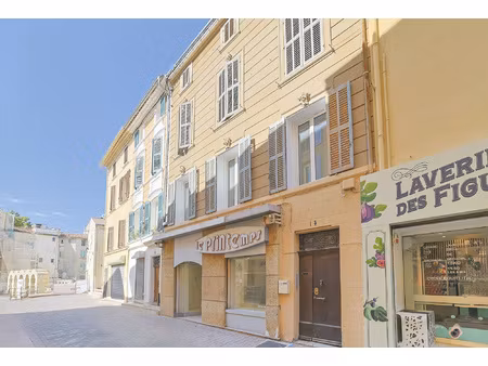 achat local commercial 92m² sollies pont 83210