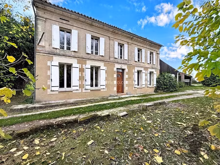 vente maison 5 pièces 118 m2 à les peintures