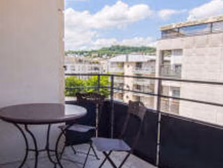 appartement 1 chambre meublé avec terrasse  ascenseur et local à vélos
