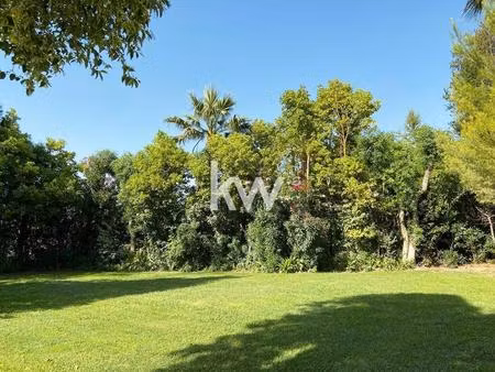 terrain constructible de 1 000 m2 en vente à lattes (34970)