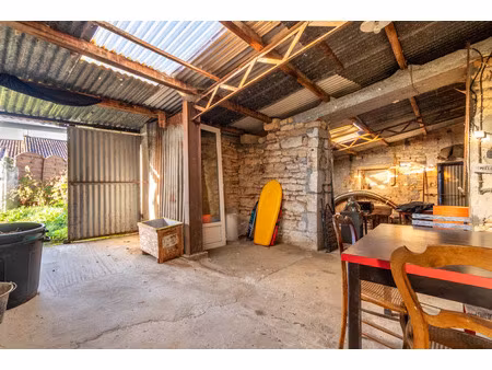 vente immeuble 195m2 archingeay 17380 - 53000 € - surface privée