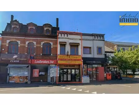 surface commerciale à vendre à place franklin roosevelt 54 courcelles (vbd50404)