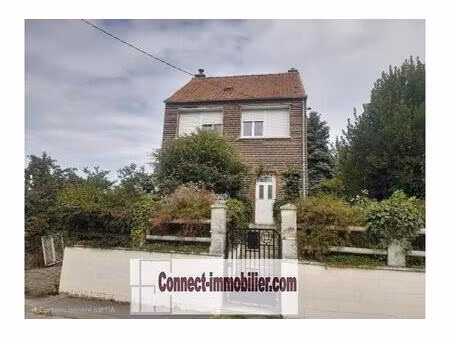 maison individuelle avec jardin et garage