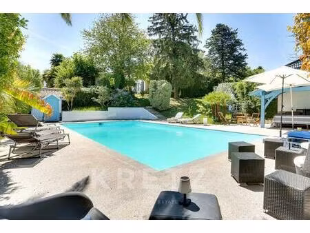 rare villa art déco 1920 sur un exceptionnel terrain de 1 500