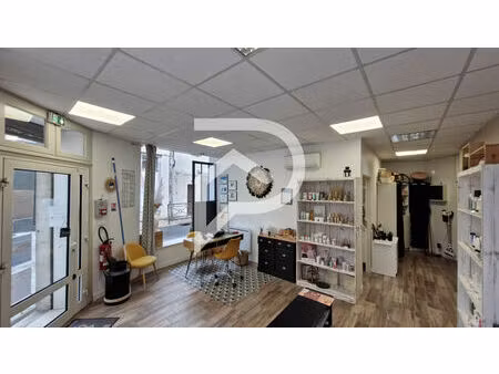 vente local commercial 60m2 orthez 64300 - 11000 € - surface privée