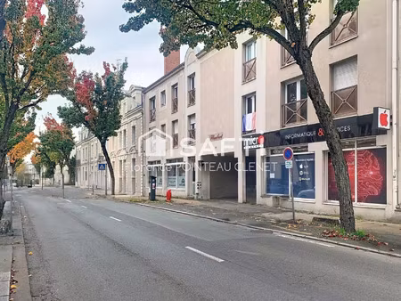 location commerce 3 pièces 70 m² à angers (49000)