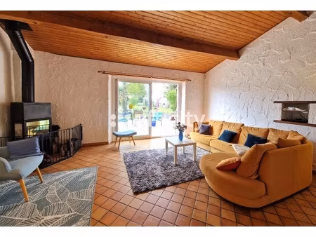 maison 7 pièces - 195 m²