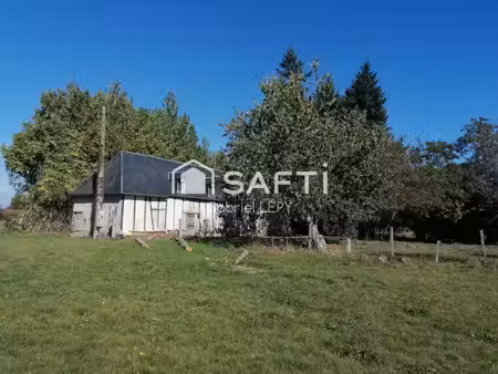 grand terrain 8800m2 avec ancienne bâtisse