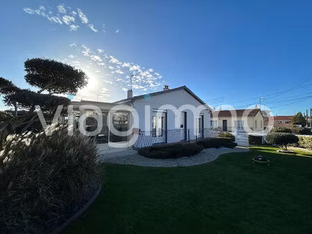 maison la roche-sur-yon 6 pièce(s) 164 m2