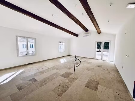 grand appartement t3 avec terrasse