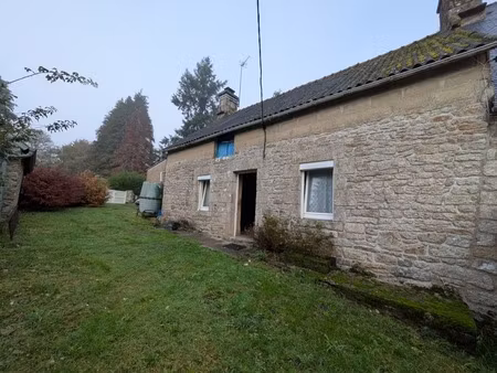 bubry maison à rénover de 3 pièces d'une surface de 95m² avec 5 dépendances de 285m² au to