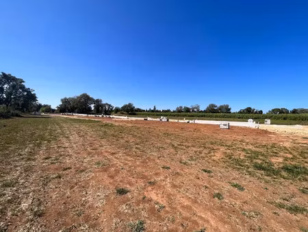 vente terrain 576 m² à saint-martin-de-crau (13310)  179 900 €