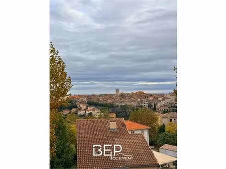 quatre pièces à vence avec vue sur le village et vue mer