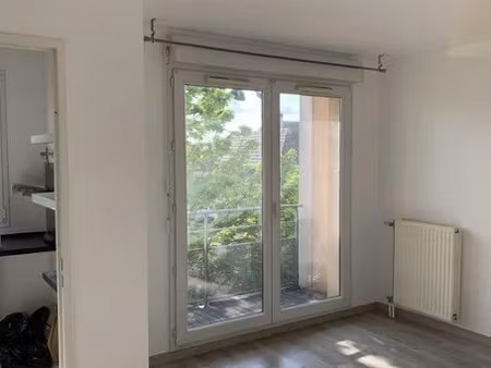 location appartement 2 pièces 40 m² à noisy-le-grand (93160)  860 €