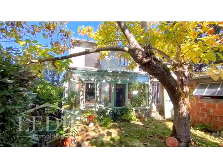 maison avec jardin et garage