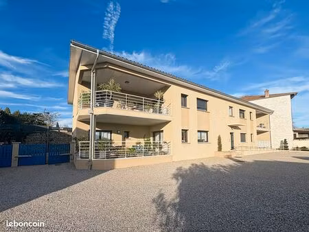 appartement 4 pièces 90 m²