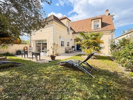 maison à vendre 8 pièces avec un appartement f2 indépendant pont sainte maxence (60)