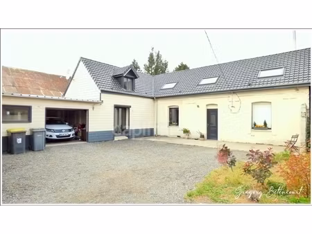 maison de village avec local indépendant  dépendance et grand garage