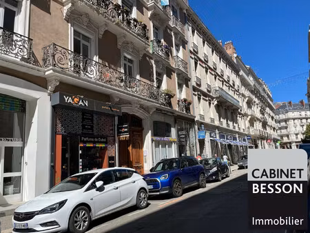 location local commercial 53m² grenoble 38000