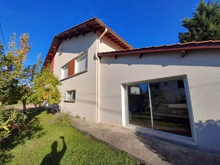 vente maison 7 pièces 204 m² à montayral (47500)  169 087 €