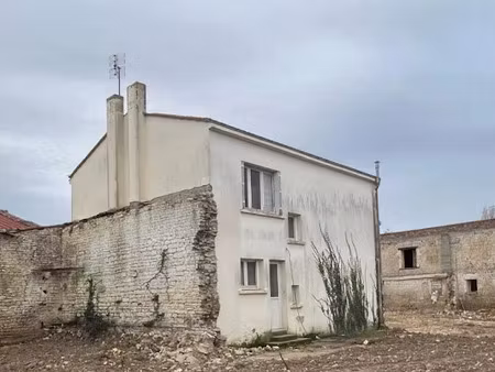 vente maison 5 pièces 117 m² à vérines (17540)  154 000 €