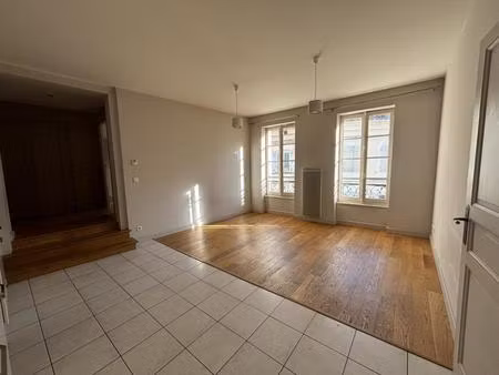 location appartement 3 pièces 69m² agen 47000