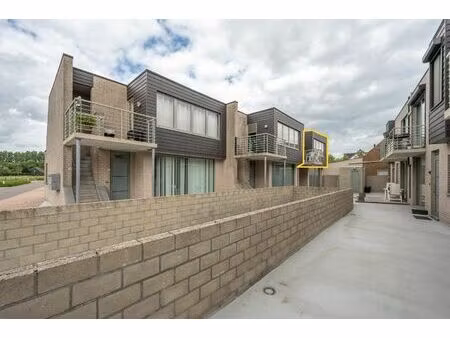 rustig gelegen appartement met terras te oedelem