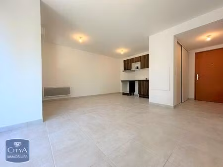 location appartement 2 pièces 47m² caumont sur durance 84510