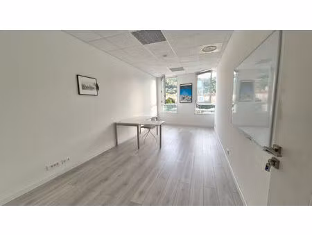 bureau t3 mouans-sartoux à vendre