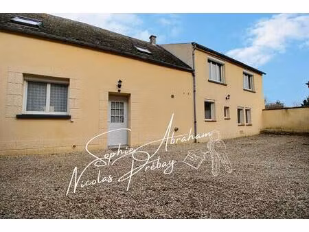 maison en pierres rénovée  6 chambres avec jardin et garage