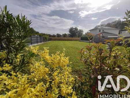 vente terrain à idron (64320) : à vendre / 823m² idron