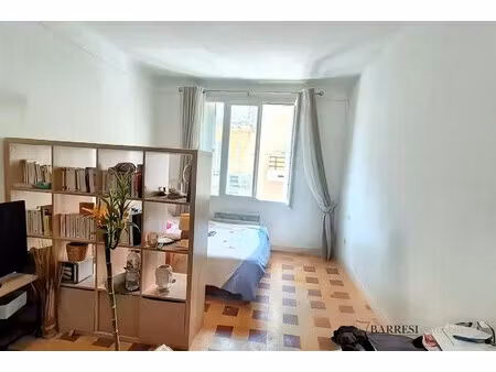 toulon – studio 29 50 m² + cave 15 m² loué – investisseme