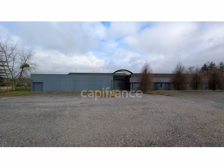 local professionnel à vendre randonnai 1460m2 370 000€