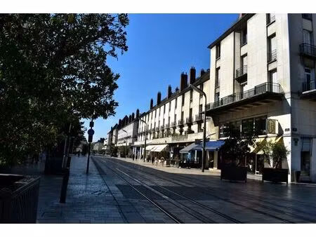 location bureau 266 m² à tours (37000)