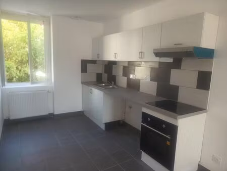 location appartement 4 pièces 75 m² à unieux (42240)