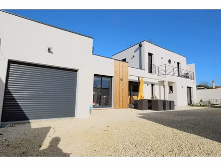 vente maison 4 pièces 127 m² à saint-sulpice-de-royan (17200)  577 500 €