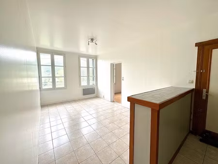 location appartement 4 pièces 71 m² à pierrefonds (60350)