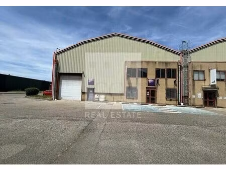 location commerce 1110 m² à vénissieux (69200)