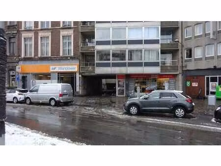 garage fermé en rdc liège centre.