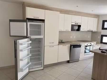 location appartement 2 pièces 55 m² à pertuis (84120)