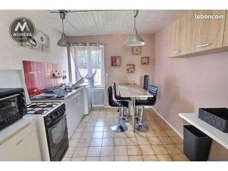 immeuble 10 pièces 218 m²